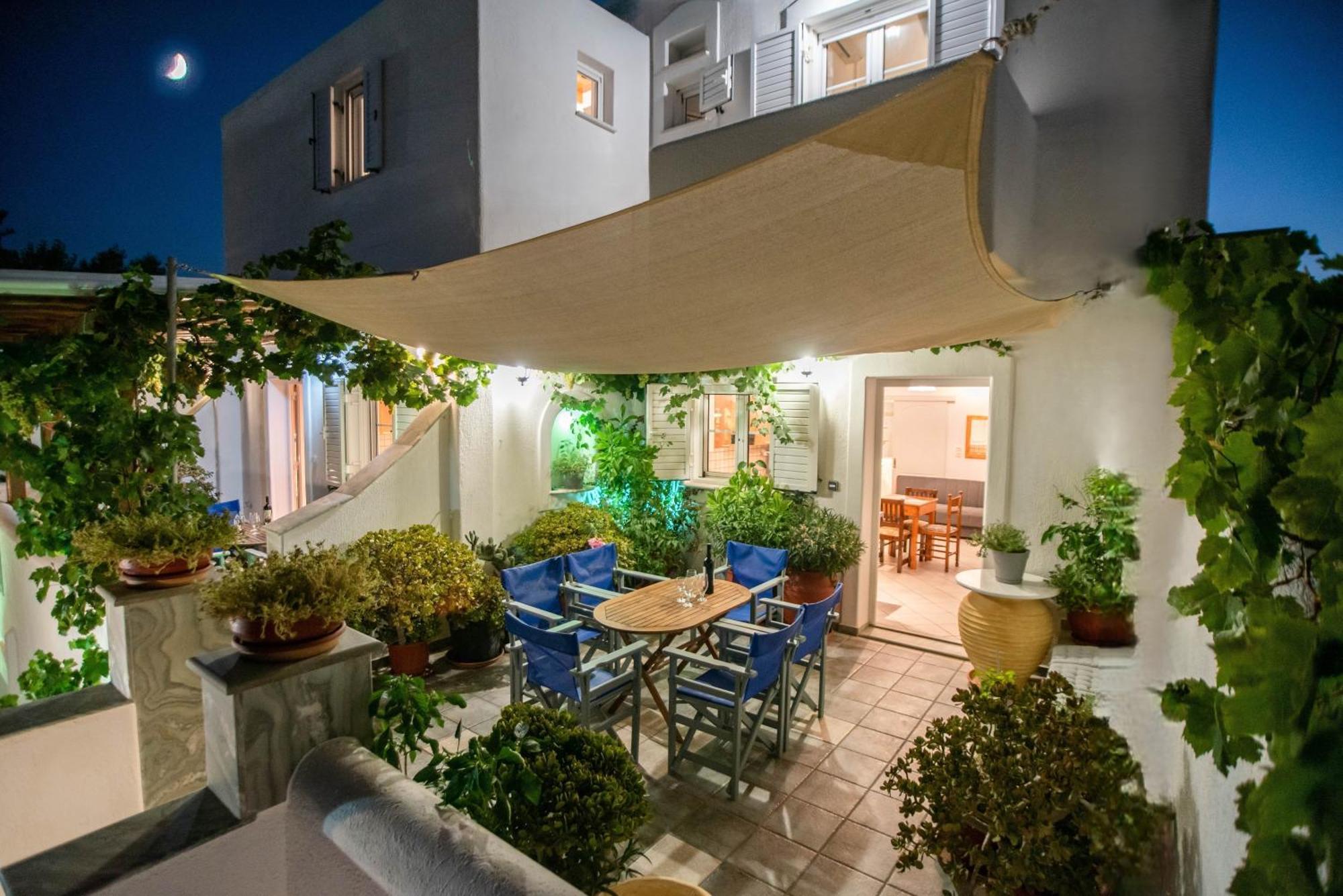Kontaratos Studios & Apartments Páros Exteriér fotografie
